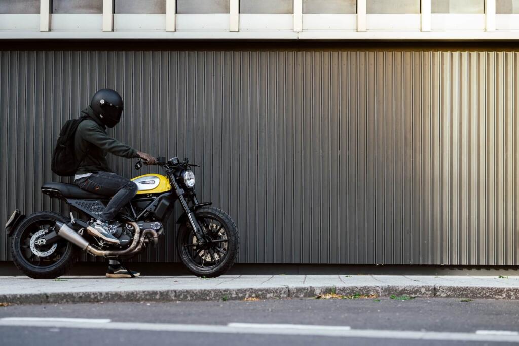 motocycle clothes